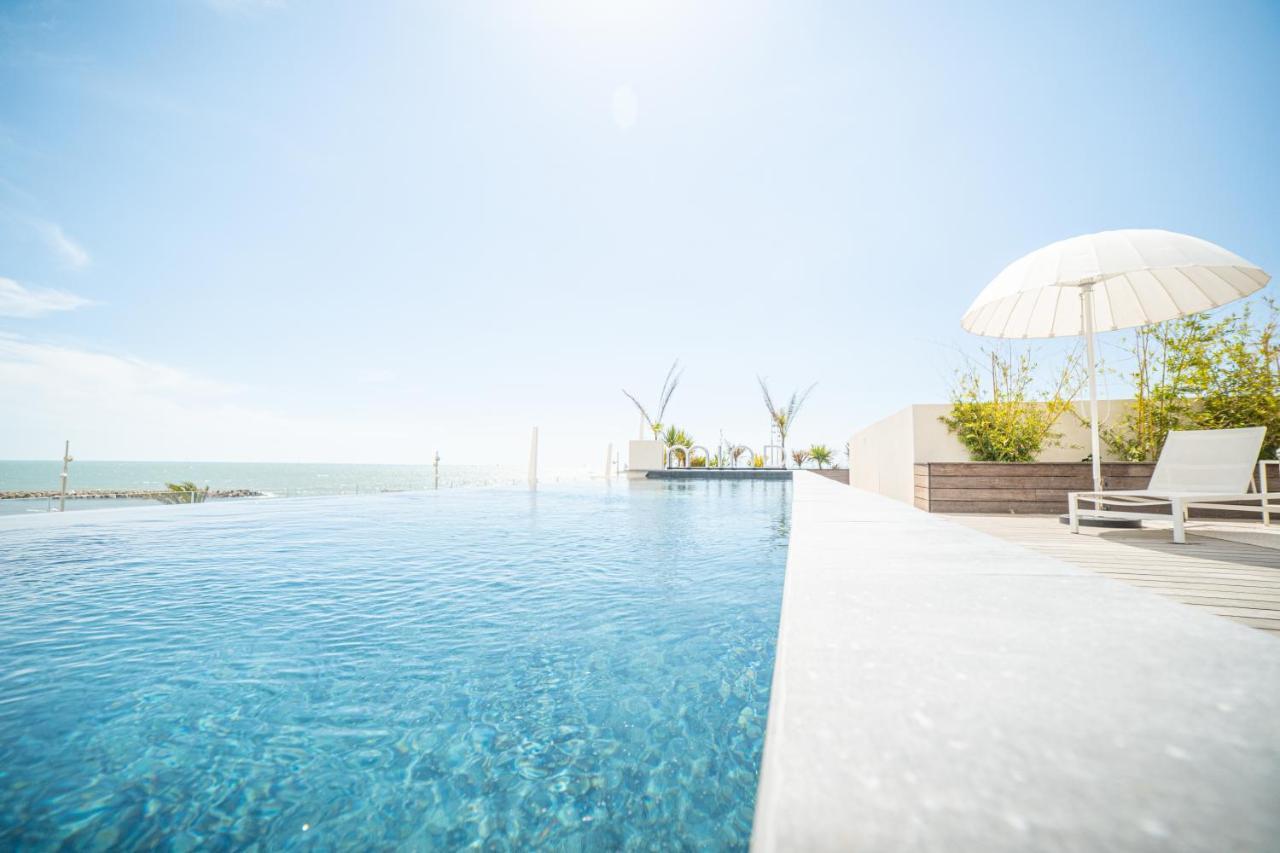 Luxury Mind Vue Exceptionnelle Pied Dans L'Eau Parkings Prives 2 Places Climatisation Hyper Centre Logement D'Exception La Grande Motte Bagian luar foto
