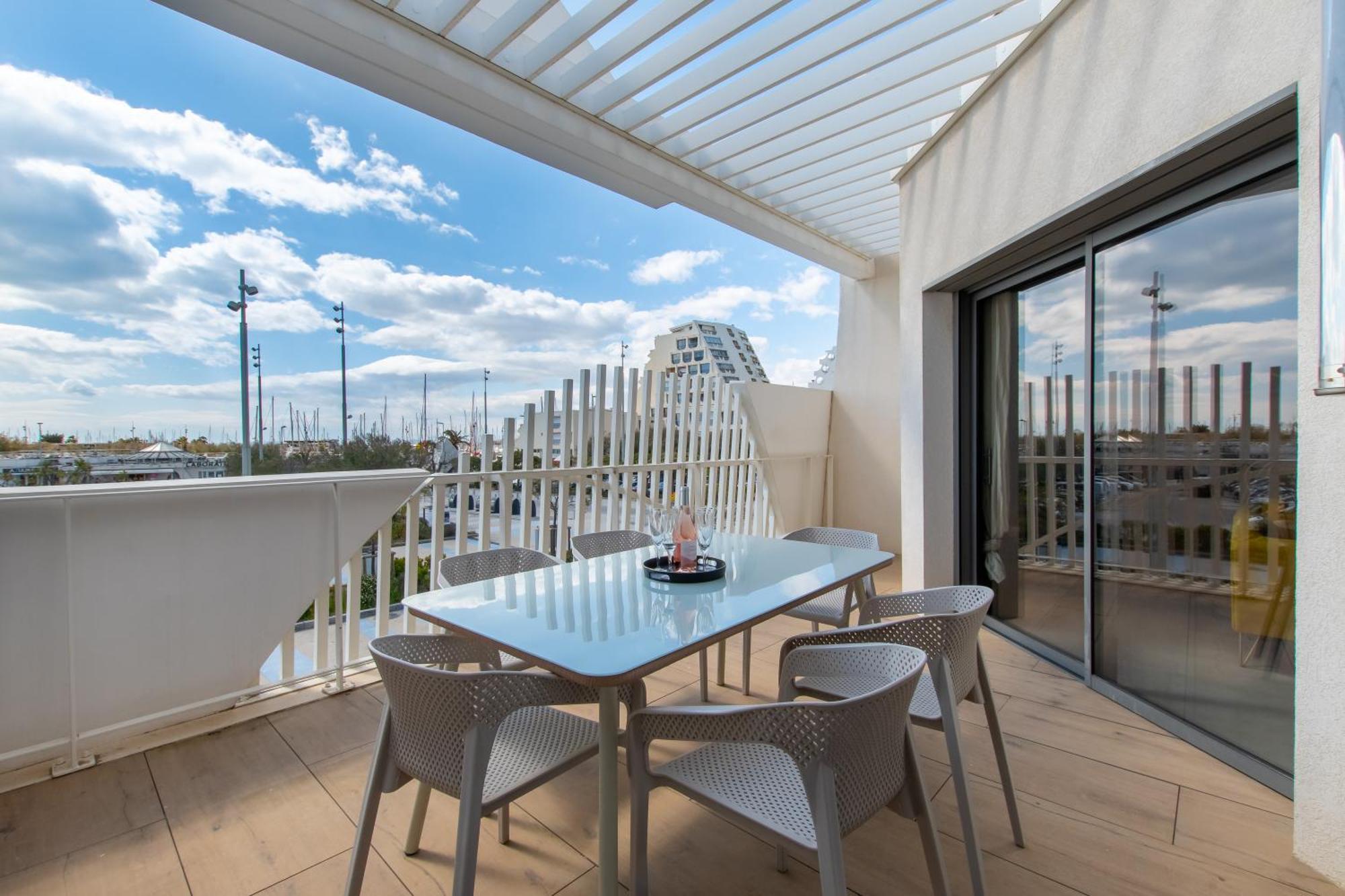Luxury Mind Vue Exceptionnelle Pied Dans L'Eau Parkings Prives 2 Places Climatisation Hyper Centre Logement D'Exception La Grande Motte Bagian luar foto